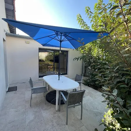 Petite Maison Pres Du Centre Holiday home *